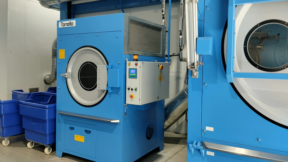 Ozon-Waschmaschine von Tonello in der Wäscherei